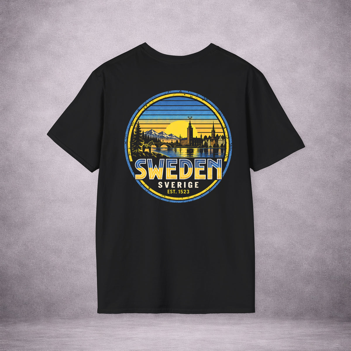 STOCKHOLM-AFTERGLOW-THE-NORTH-HOLDS-ITS-GROUND-2A86A2-ESSENTIAL-TEE-BLACK-BACK-01