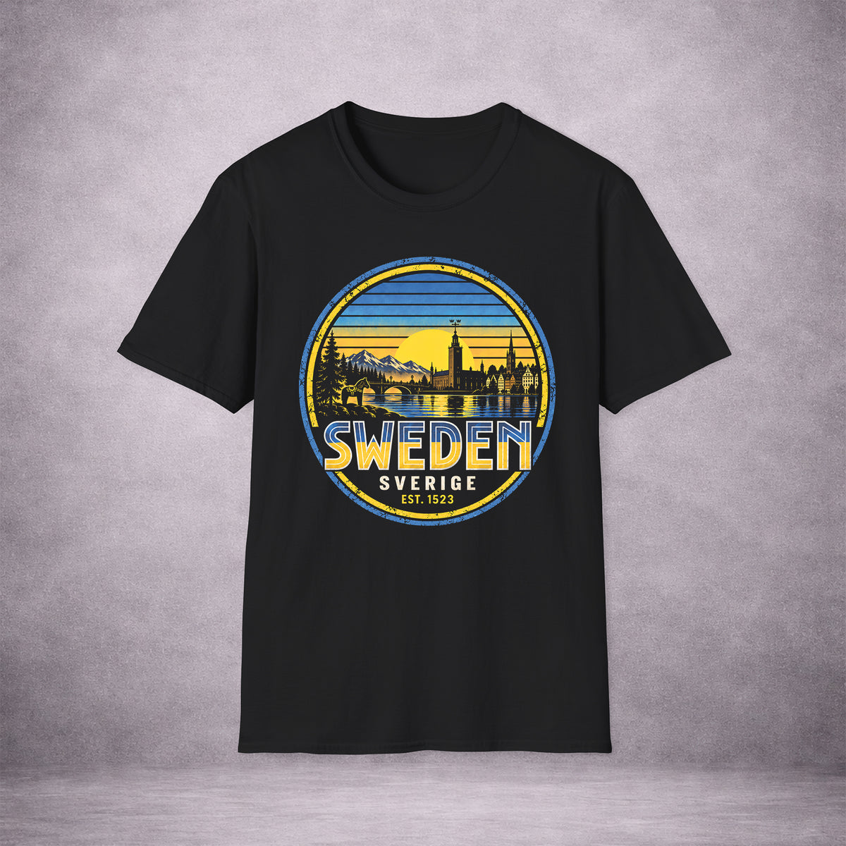 STOCKHOLM-AFTERGLOW-THE-NORTH-HOLDS-ITS-GROUND-2A86A2-ESSENTIAL-TEE-BLACK-FRONT-01