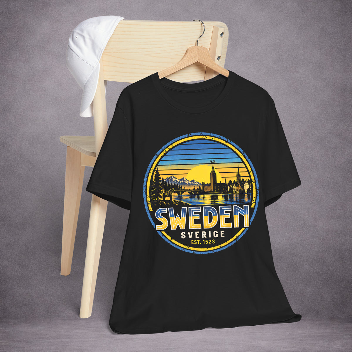 STOCKHOLM-AFTERGLOW-THE-NORTH-HOLDS-ITS-GROUND-2A86A2-ESSENTIAL-TEE-BLACK-FRONT-02